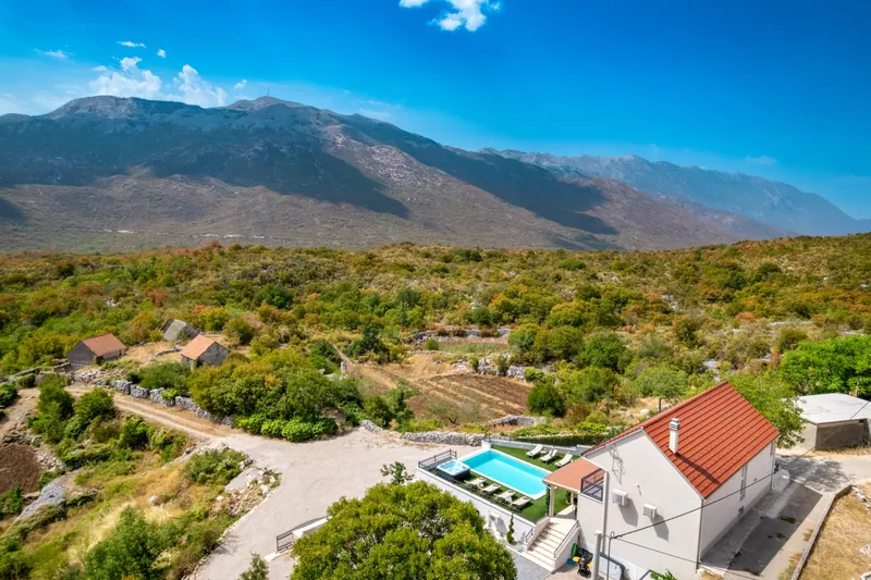 Villa and surrounding Biokovo countryside