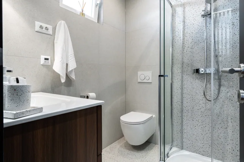 Ground-floor bathroom with shower
